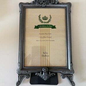 Metal “Heirloom” ornate Photo Frame